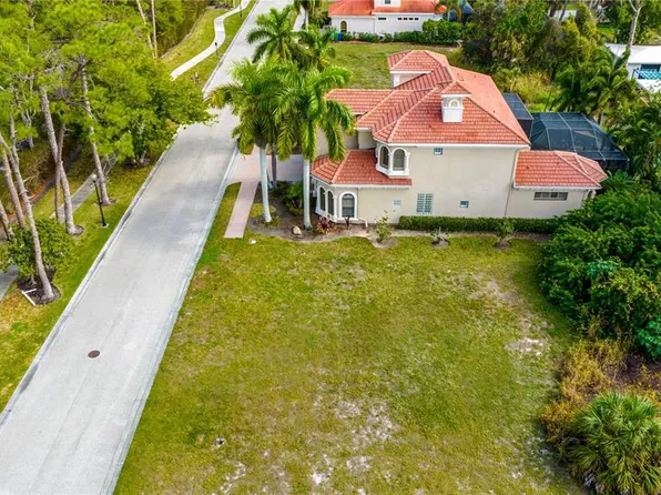 1750 Assisi Dr #6, Sarasota, FL 34231