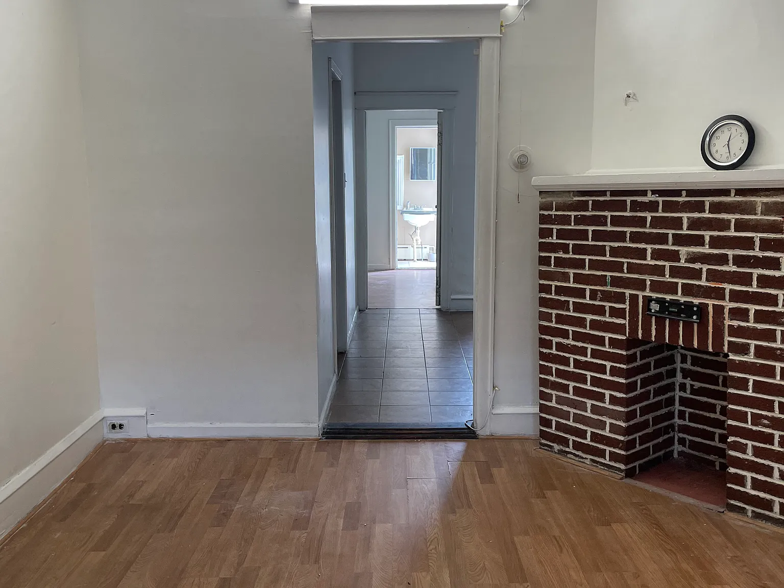 2 bed, 900 sqft, $1,000 — Photo 2