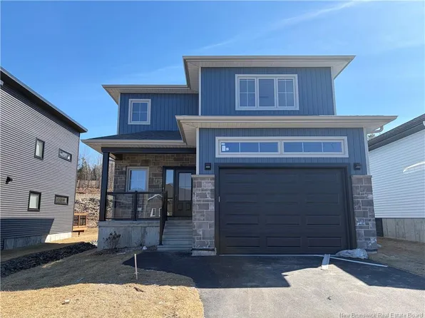 205 Highpoint Blvd, Fredericton, NB E3B 5E1