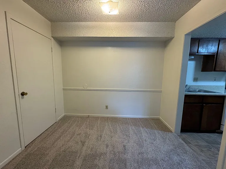 4308 Lake Rd — Photo 32