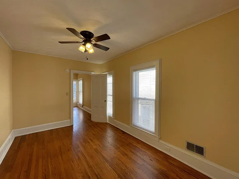 110-112 Elm St #112B — Photo 10