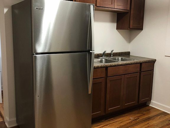4th image of 5917 W West End Ave
