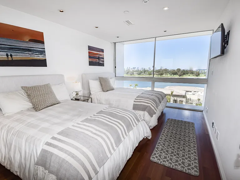 1810 Avenida Del Mundo #503 — Photo 19