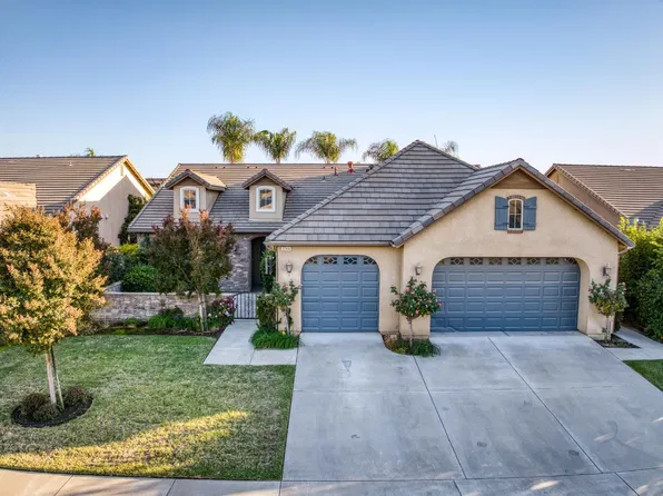 3244 Robinwood Ave, Clovis, CA 93619
