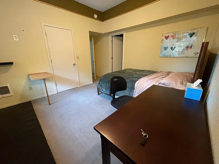Queen bed and work desk w/ chair