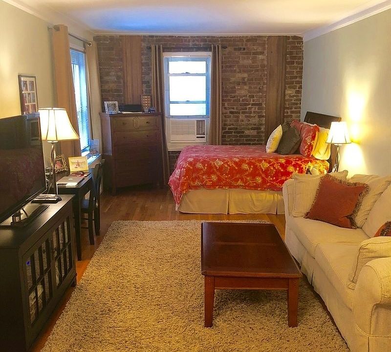 1st image of 305 W 52nd St APT 4M