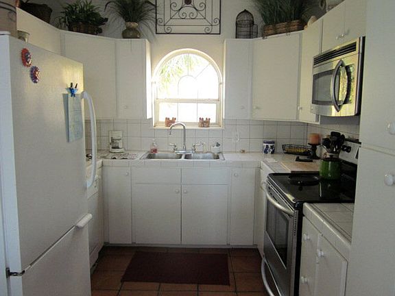 5th image of 1654 N Shore Dr