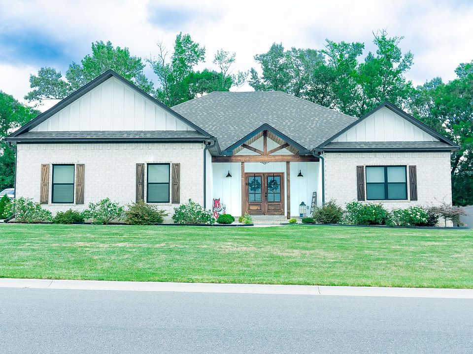 1st image of 315 Mayberry Dr
