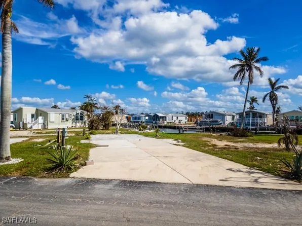 49 Doubloon Way, Fort Myers Beach, FL 33931