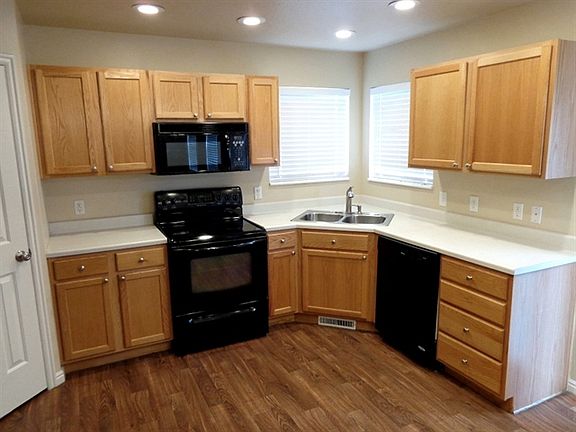 4th image of 378 W Vineyard Way