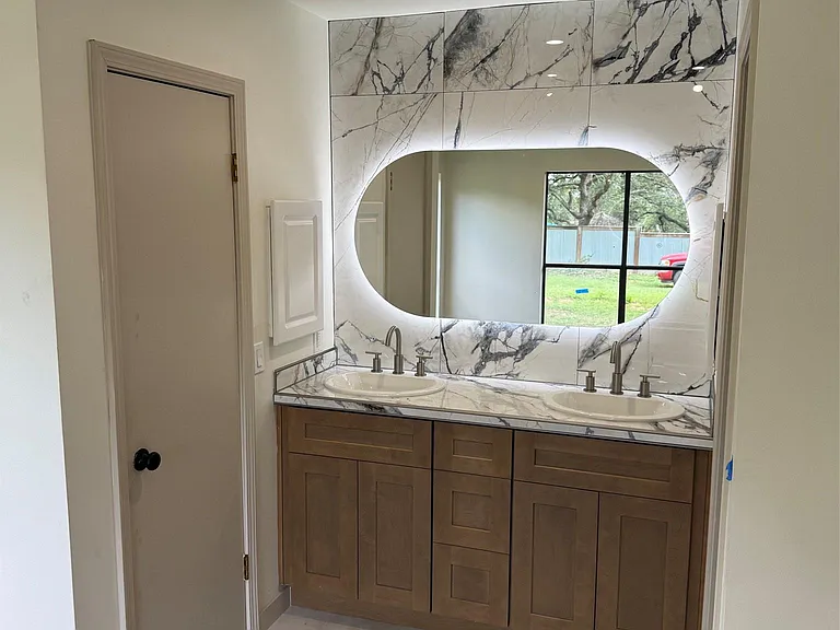 1009 Swallow Dr — Photo 6