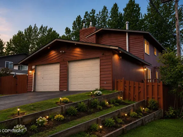 246 Oklahoma St, Anchorage, AK 99504