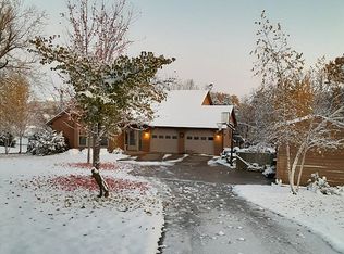 16303 Middle Rd, Dubuque, IA 52002