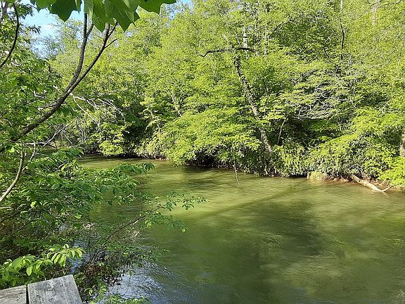 The Notely River behind