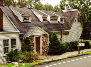 106 Buckberg Mountain Rd, Tomkins Cove, NY 10986