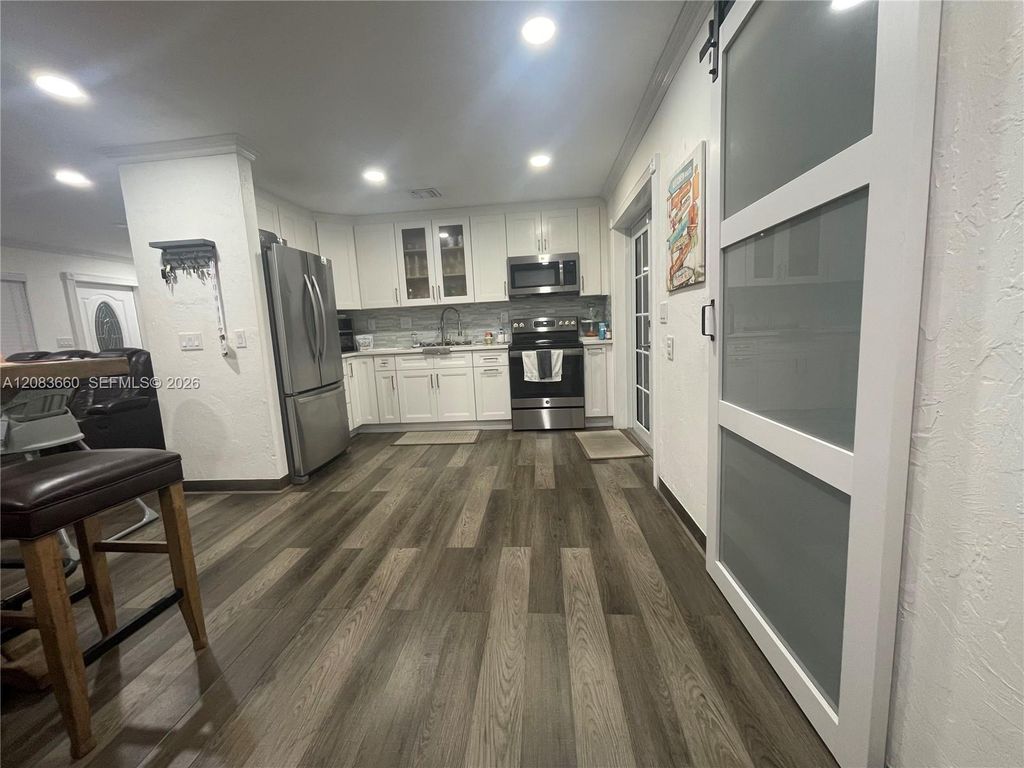 2917 NE 13th Ave, photo 7