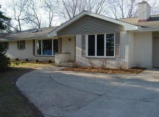 7450 Western Ave, Cedarburg, WI 53012