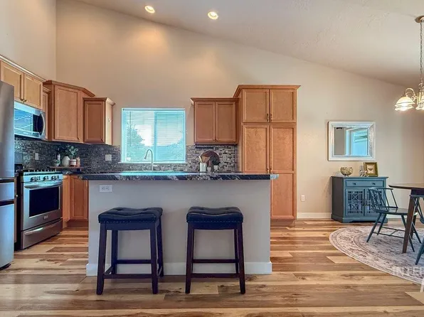 647 S Weston Creek Loop, Nampa, ID 83686