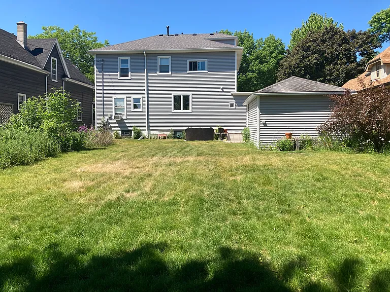 1823 E Marion St — Photo 18