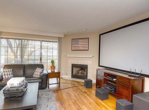 3rd image of 1507 N Saint Marks Pl