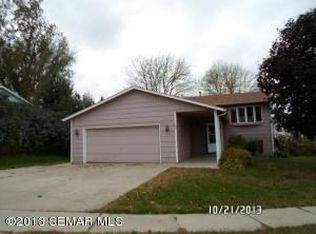 829 35th Ave NW, Rochester, MN 55901