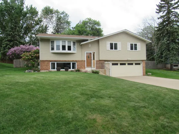 9331 46th Ave N, New Hope, MN 55428