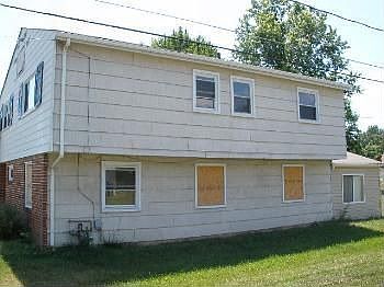 2nd image of 7915 Milbury Rd