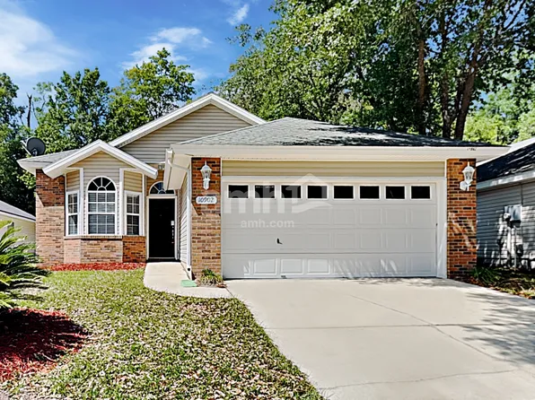 10902 Campus Heights Ln, Jacksonville, FL 32218