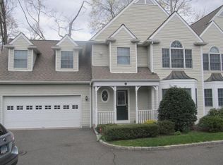 86 New Norwalk Rd, New Canaan, CT 06840