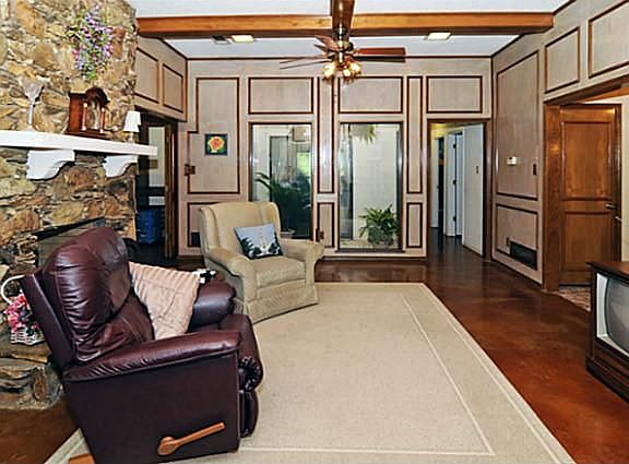 3rd image of 5404 Cliff Haven Ct