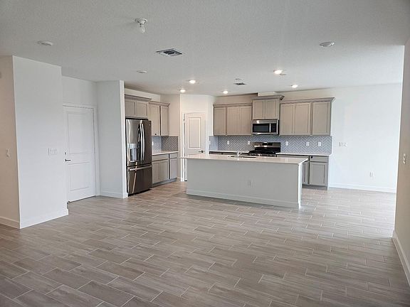 2nd image of 19576 Whispering Creek Rd