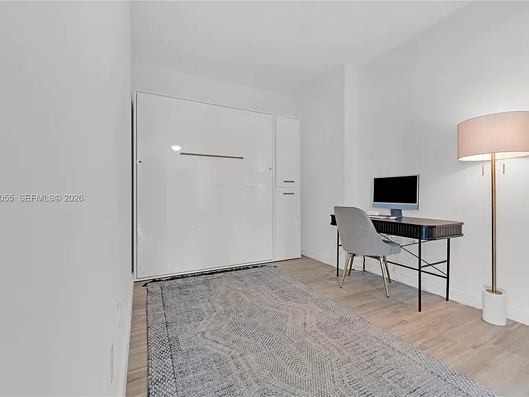 460 NE 28th St #3201 — Photo 18