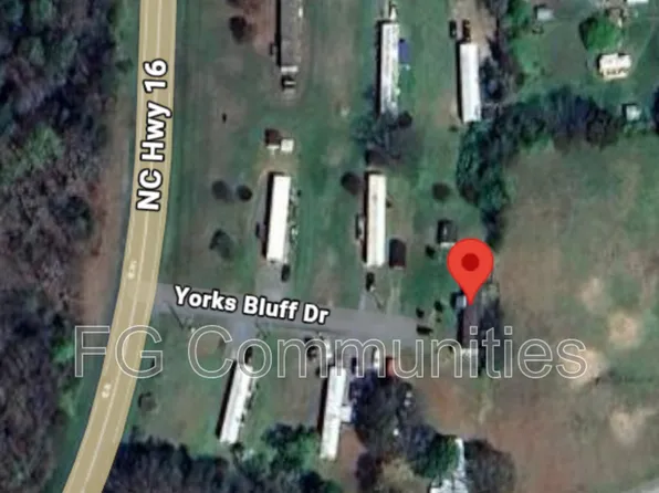 42 Yorks Bluff Dr, Taylorsville, NC 28681