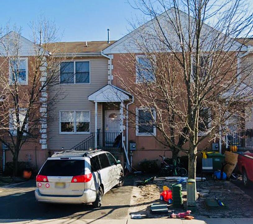 1st image of 17 Truman Avenue