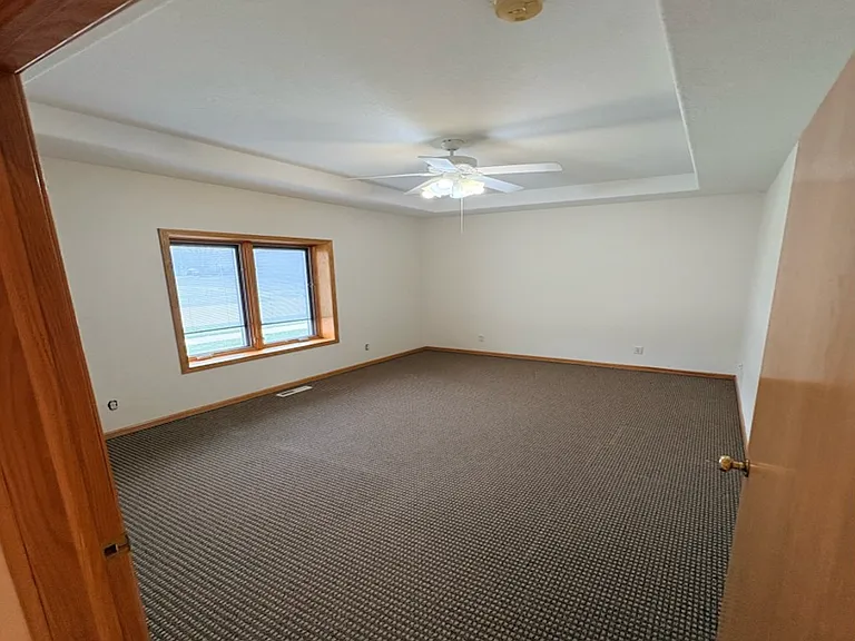 924 Elmridge Dr — Photo 8