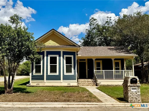 1430 N Hamilton St, Gonzales, TX 78629