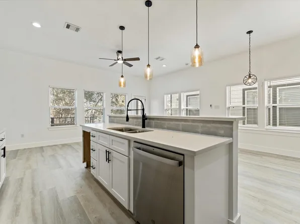 723 E 37th St, Houston, TX 77022