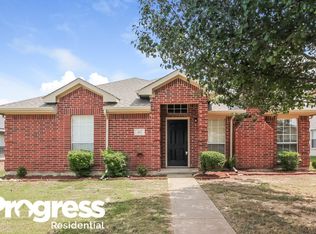 412 Round Rock Dr, Cedar Hill, TX 75104