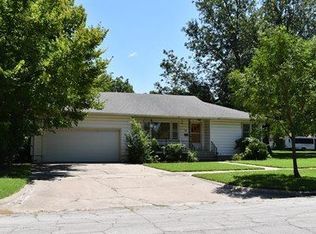 0426 N 8th St, Fredonia, KS 66736