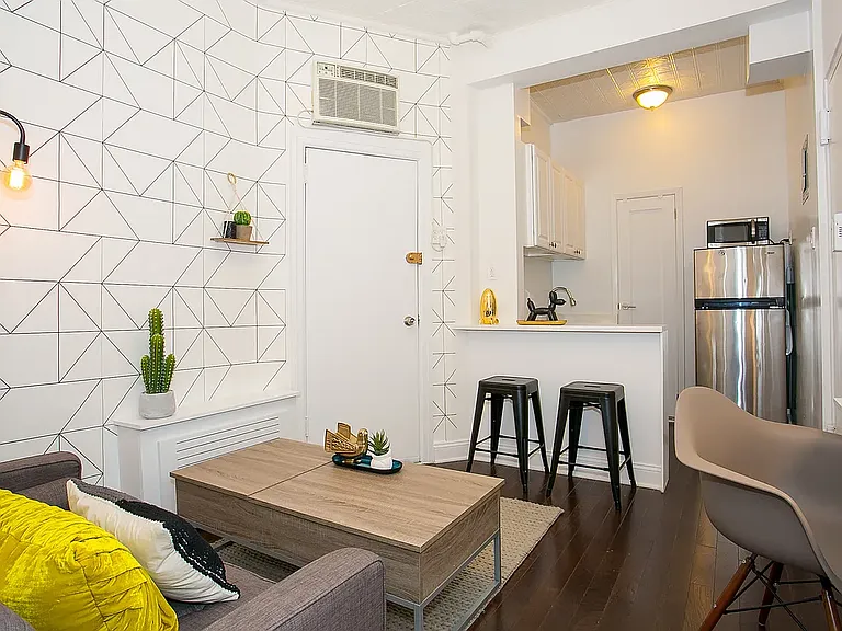 349 W Broadway #2 — Photo 11