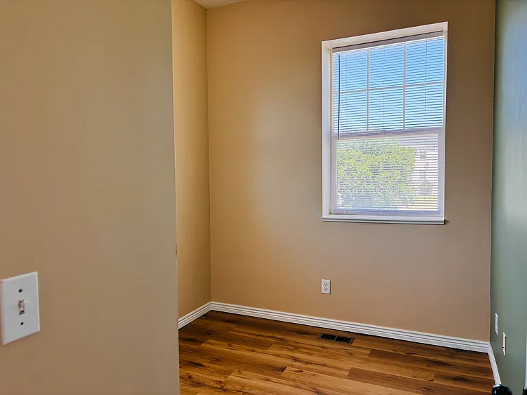 302 E Yellow Feather Dr — Photo 13