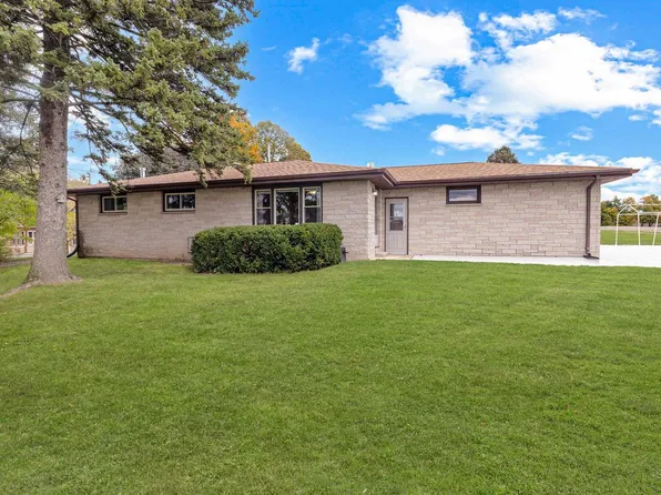 2688 County Highway P, Jackson, WI 53037