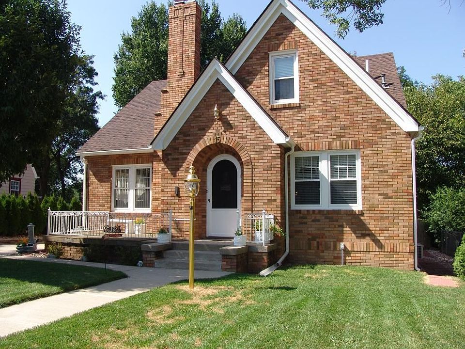 1st image of 15 Blackstone Ave