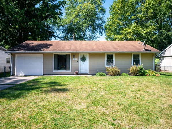 1615 S Lindell Dr, Yorktown, IN 47396