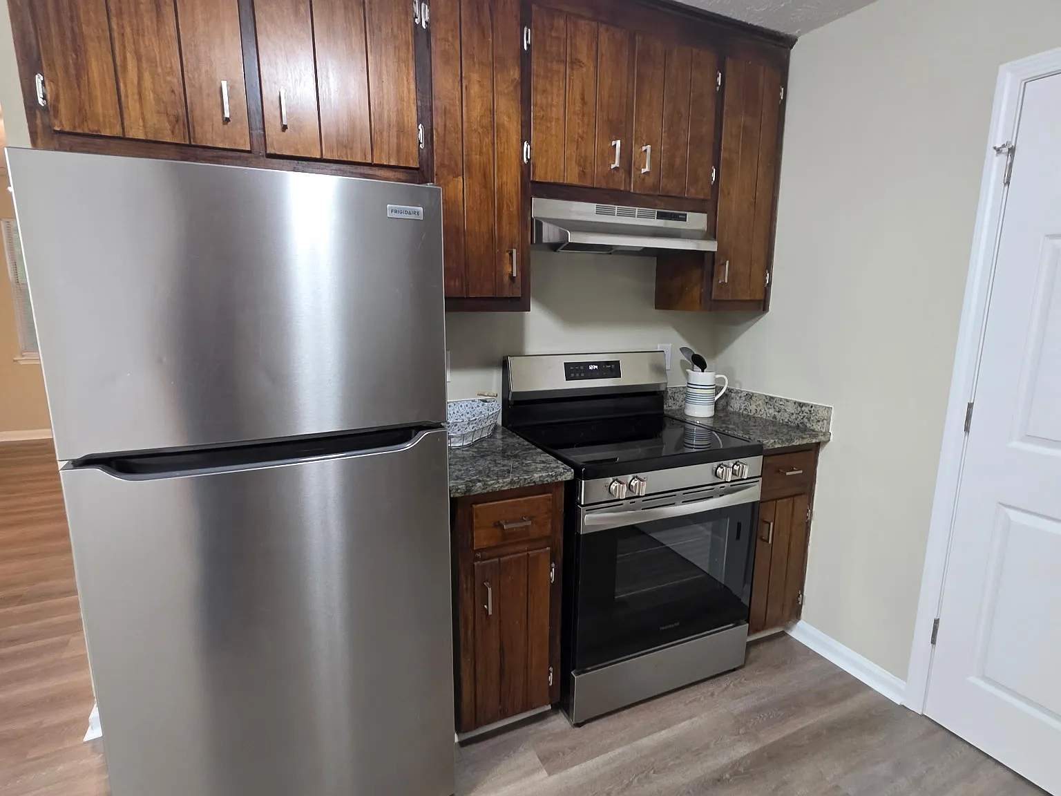 Big Oak 10 Units - 220 Big Oak Cir, Athens — Photo 3