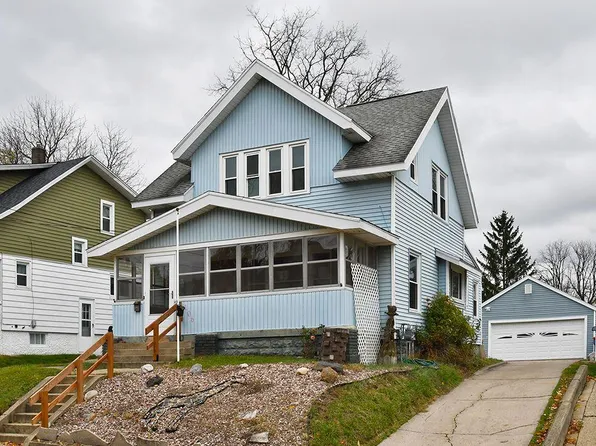 106 Arthur Ave NE, Grand Rapids, MI 49503