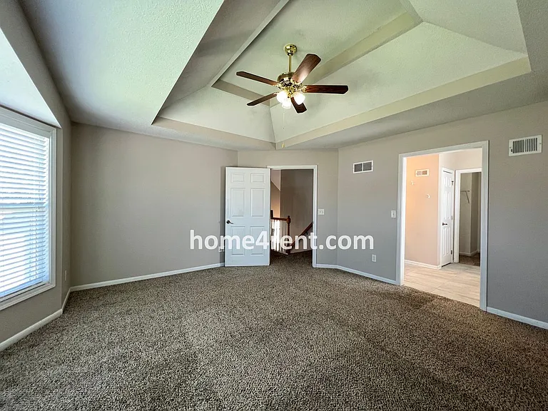 8310 NW 77th Ter — Photo 22