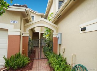 4304 Vineyard Cir #5, Fort Lauderdale, FL 33332