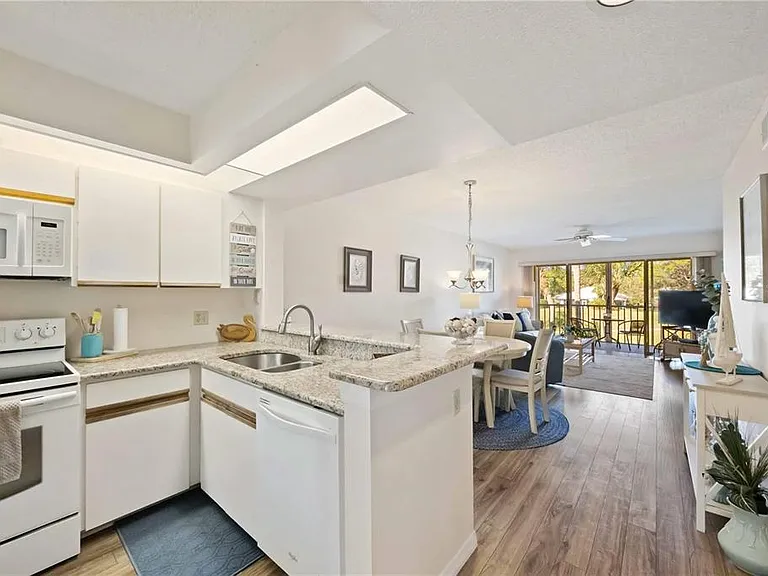 433 Cerromar Ln #440 — Photo 4