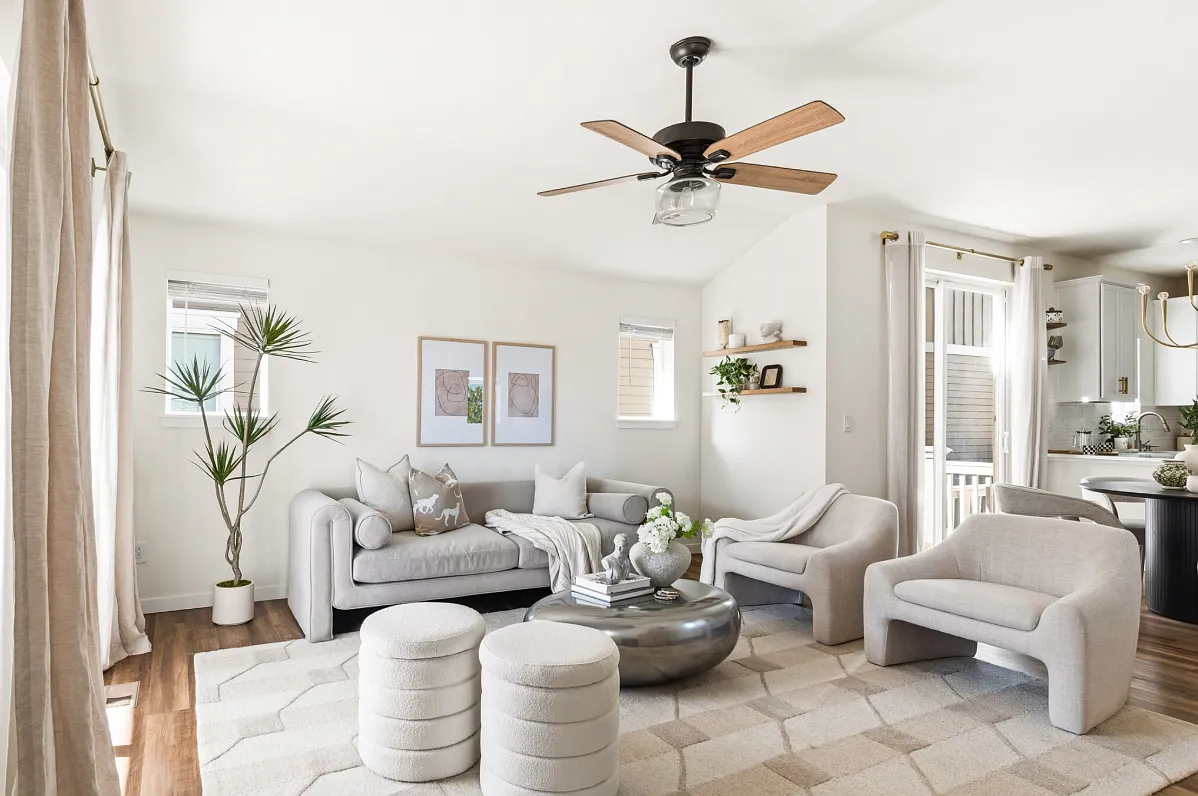4 bed, 3.5 bath, 2200 sqft, $3,700 — Photo 4